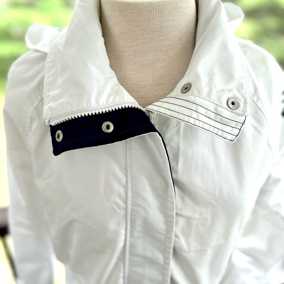 Nautica White Size Large Raincoat Windbreaker Jacket Long Sleeve Hood - Picture 2 of 13